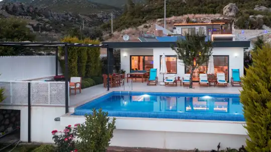 Villa Aklar Deniz Manzaralı Villa