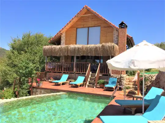 Villa Badem Evi Sarıbelende Korunaklı Villa