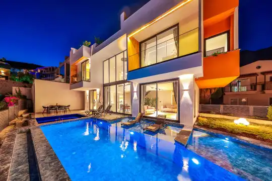 Villa Barlas Kalkan Merkez'de Deniz Manzaralı Kiralık Lüks Villa