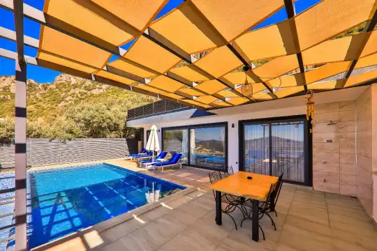 Villa Demir Kalkan Manzaralı Villa