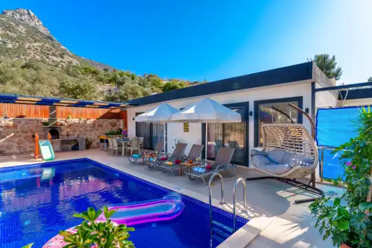 Villa Ecba Kalkan Akbel'de 4 Kişilik Aile Villası