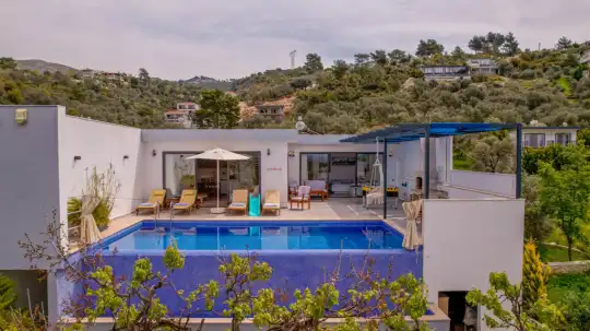 Villa Esin Jakuzili Özel Havuzlu Villa