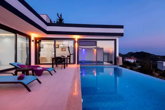 Villa Meris Kalkan da Deniz Manzaralı Saunalı Balayı Villası