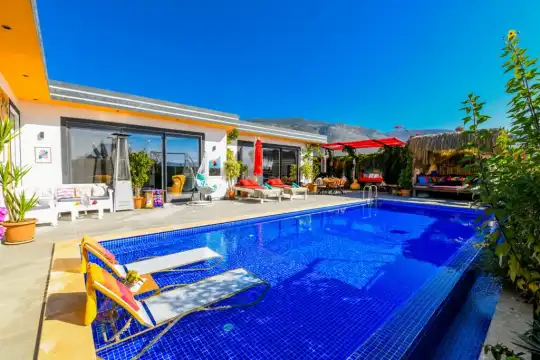 Villa Renk Jakuzili Muhafazakar Villa