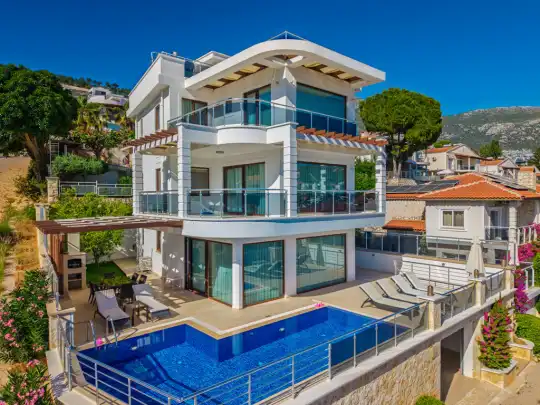 Villa Selin Kaş Kalkan da 6 Kişilik Deniz Manzralı Kiralık Villa