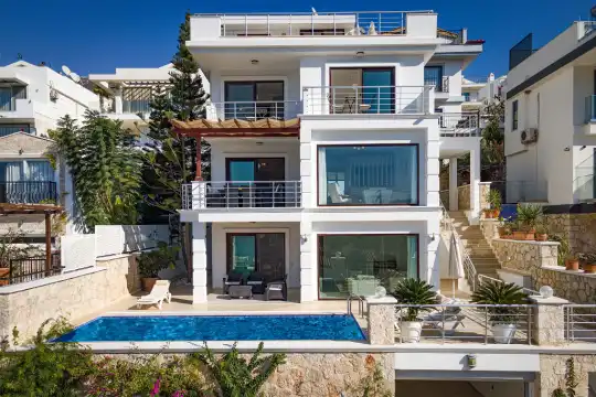 Villa Gülbay Kalkan 3 Odalı Denize Yürüme Mesafesinde Kiralık Villa