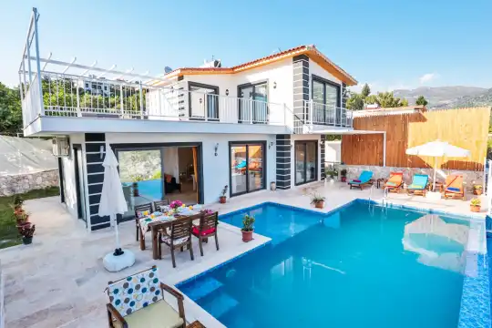 Villa Tepe Havuz Isıtmalı Jakuzili Villa