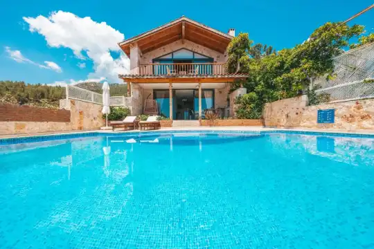 Villa Tutku Doğa Manzaralı Jakuzili Balayı Villası 
