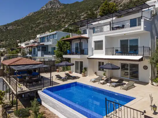 Villa View Kaş Kalkan da 3 Odalı 6 Kişilik Ful Deniz Manzaralı Kiralık Villa